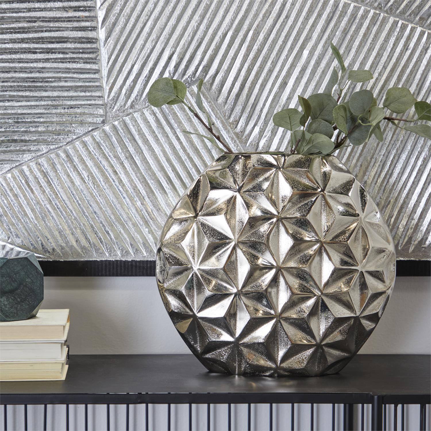 24789_3 Cosmoliving By Cosmopolitan Silver Aluminum Geometric Faceted Vase - Image 1